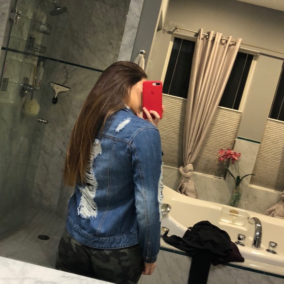 Distressed jean jacket - Picture 3 of 5